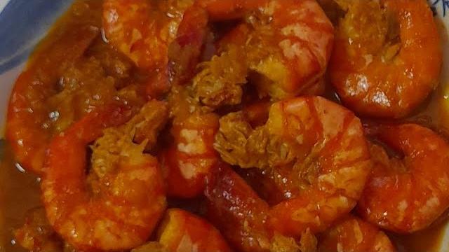 Sambal prawns | #shorts |lucena taja Sambal prawns | #shorts |lucena taja