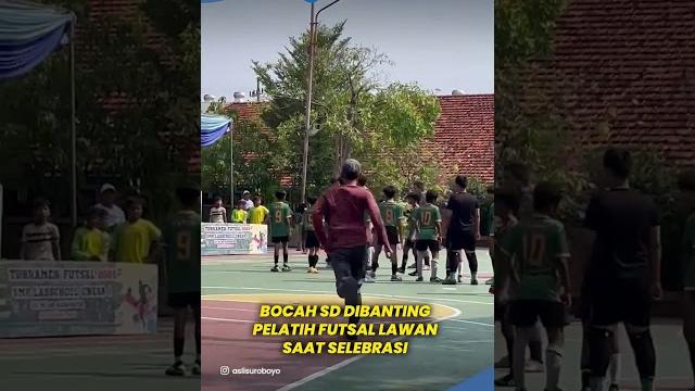 Viral bocah sd dibanting pelatih futsal lawan seusai selebrasi, alami retak tulang ekor Viral bocah sd dibanting pelatih futsal lawan seusai selebrasi, alami retak tulang ekor