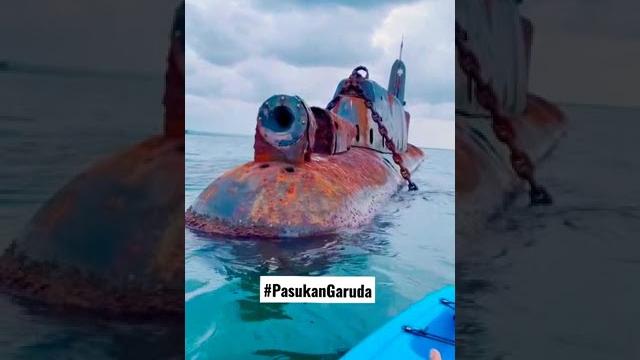 Submarine wreck discovery #shortsyoutubevideo Submarine wreck discovery #shortsyoutubevideo