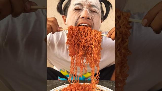 Mak laper mie samyang Mak laper mie samyang