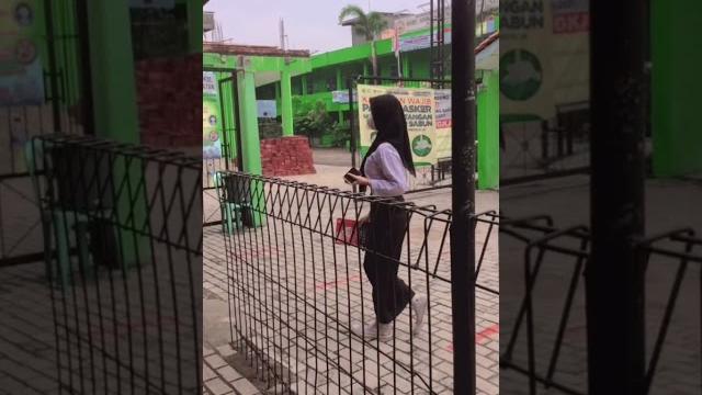 Vidio cewek sma lagi jalan bikin salfok Vidio cewek sma lagi jalan bikin salfok