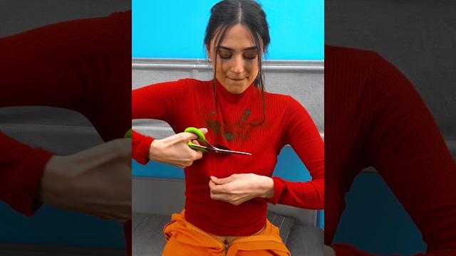 Changing the clothes style with one cut! policewoman and prisoner go out to have fun #shorts Changing the clothes style with one cut! policewoman and prisoner go out to have fun #shorts