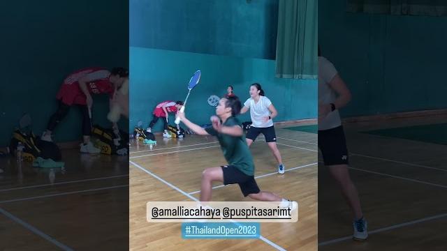 Amalia cahaya pratiwi/melisya puspitasari mencoba lapangan jelang thailand open 2023 s500 Amalia cahaya pratiwi/melisya puspitasari mencoba lapangan jelang thailand open 2023 s500