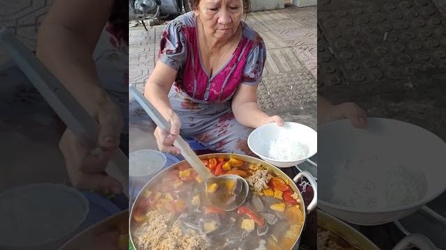 Bún riêu cua nguyên chất chỉ bán 2 ngày cuối tuần Bún riêu cua nguyên chất chỉ bán 2 ngày cuối tuần
