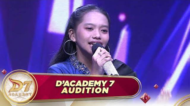 Juri dibuat gak percaya! yulia yang dulu sempat gagal kini berubah total!! | d'academy 7 audition Juri dibuat gak percaya! yulia yang dulu sempat gagal kini berubah total!! | d'academy 7 audition