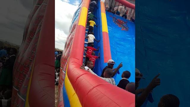 Look at how that small girl slides Look at how that small girl slides