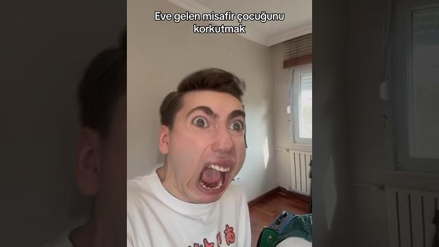 Misafir çocuğuna şaka yapmak Misafir çocuğuna şaka yapmak