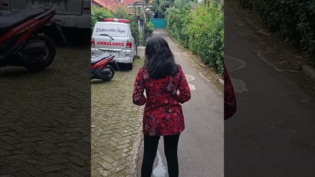 Cewek kencing berdiri #shorts #komedi #duniatawa #lucu #tertawalah #tawangakak #belajarkomedi Cewek kencing berdiri #shorts #komedi #duniatawa #lucu #tertawalah #tawangakak #belajarkomedi