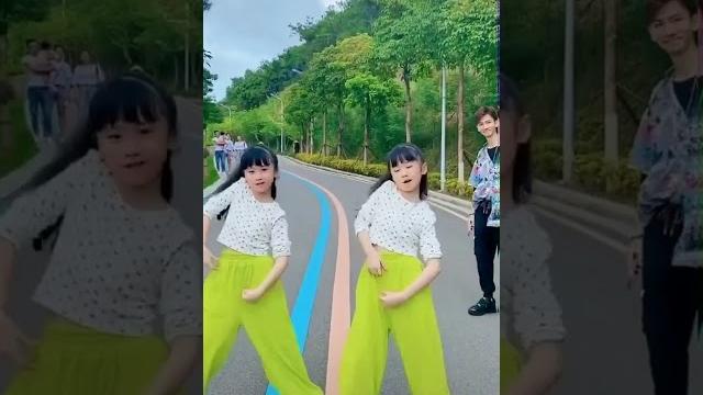 丫丫依依好可爱 丫丫依依好可爱