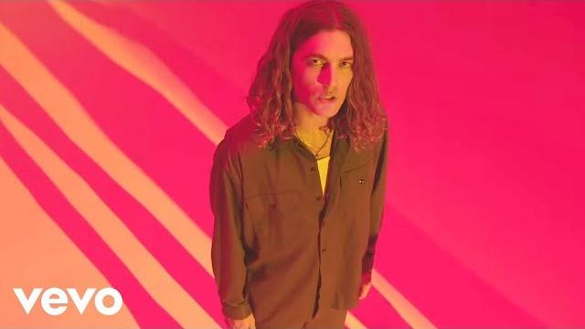 Lany - super far (official video) Lany - super far (official video)