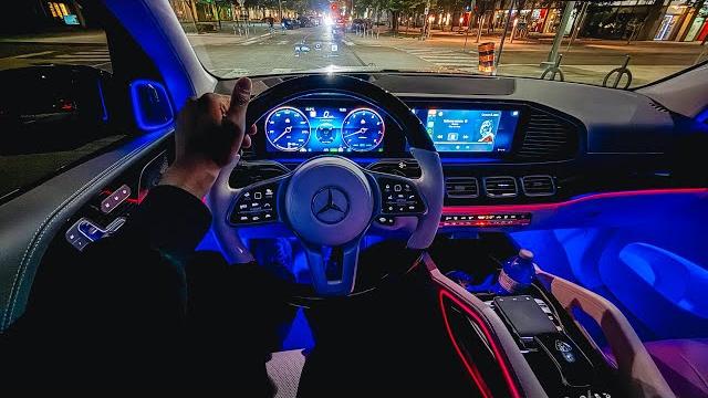 Late night maybach gls 600 pov drive in toronto! Late night maybach gls 600 pov drive in toronto!