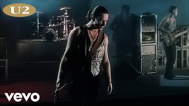 U2 - with or without you (official music video) U2 - with or without you (official music video)