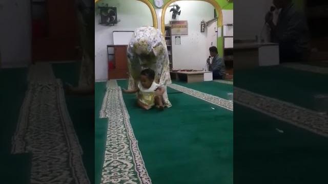 Viral bayi lucu imut main sama ibu cantik Viral bayi lucu imut main sama ibu cantik