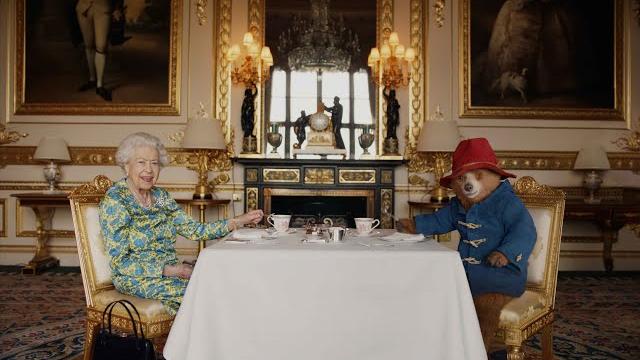 Ma’amalade sandwich your majesty? Ma’amalade sandwich your majesty?