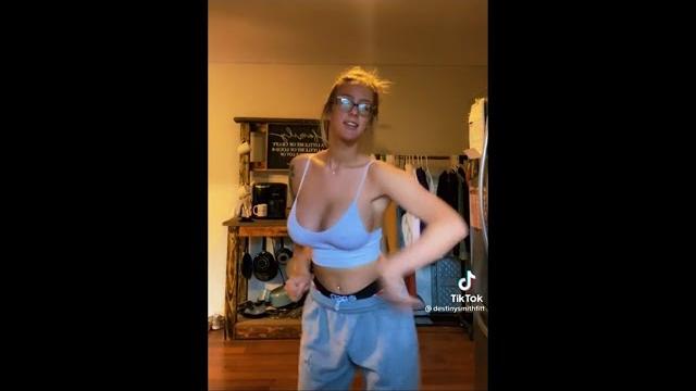 Braless baddie || welikethose Braless baddie || welikethose