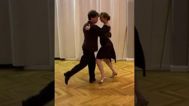 Rebotes and parada - argentine tango Rebotes and parada - argentine tango