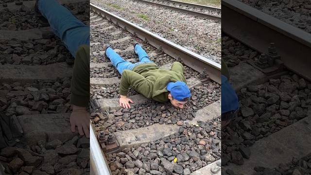 Выживет ли человек если упадет под поезд Выживет ли человек если упадет под поезд