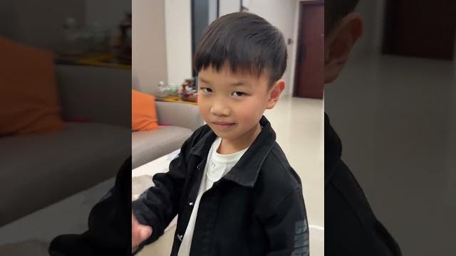 想不到我反应能力这么强竟然会玩不过潼潼! #颖颖和潼潼 @潼潼的一家 想不到我反应能力这么强竟然会玩不过潼潼! #颖颖和潼潼 @潼潼的一家
