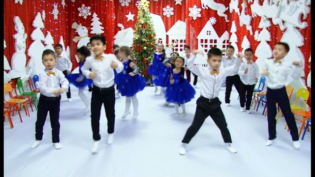 Танец "реп-новый год". kidstarы "новый год".видео sirin. Танец "реп-новый год". kidstarы "новый год".видео sirin.