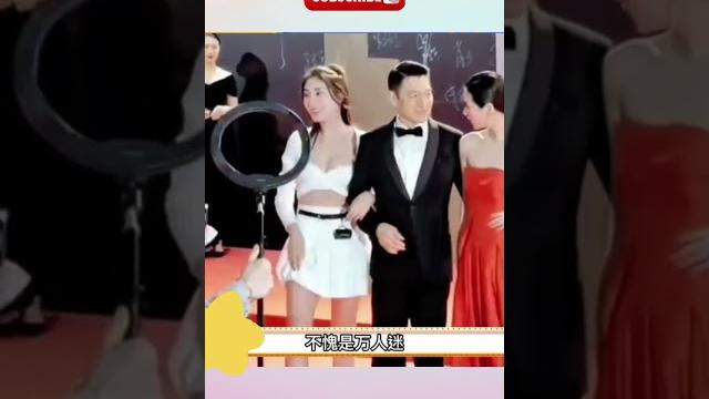 #刘德华 出席红毯,被性感女网红生扑搂紧,惊吓之余仍然保持风度! #刘德华 出席红毯,被性感女网红生扑搂紧,惊吓之余仍然保持风度!