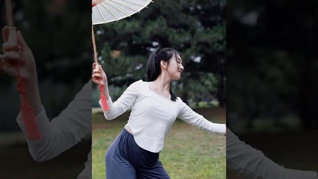 有美人兮山之阿 有美人兮山之阿