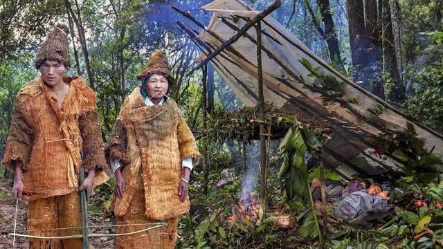 Wearing spider silk clothes, mistaken for wild men: found by army 60 years ago in china! Wearing spider silk clothes, mistaken for wild men: found by army 60 years ago in china!