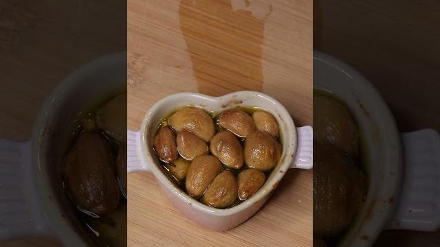 Garlic bread - voiceover Garlic bread - voiceover