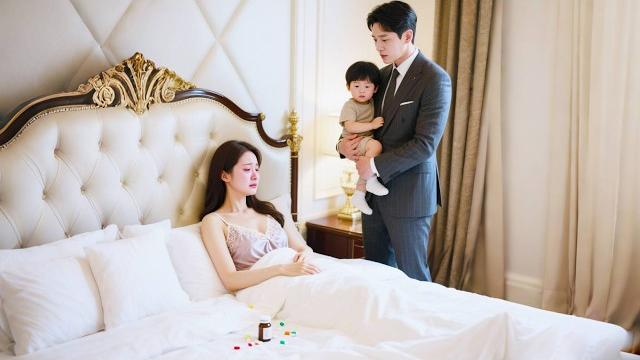 Ceo saw smaller version of him 4 years later, realized she didn't take birth control pills Ceo saw smaller version of him 4 years later, realized she didn't take birth control pills