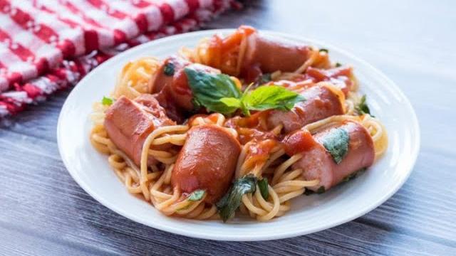 Wurstel and spaghetti Wurstel and spaghetti