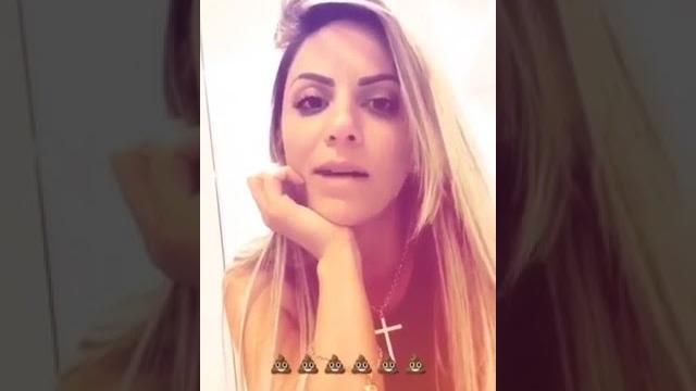 Live pooping snapgram Live pooping snapgram