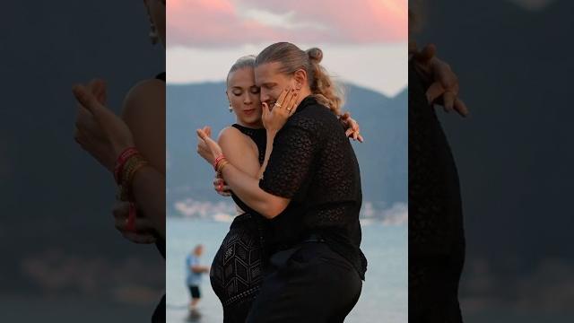 Janis y zoe bailando bachata con chayanne #bachata Janis y zoe bailando bachata con chayanne #bachata