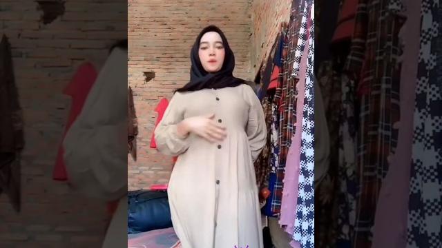 Body pulen cewek hijab#gemoy #tiktok #shorts #pulen #bahenol #tobrut #gealgeol #protprot #viralvideo Body pulen cewek hijab#gemoy #tiktok #shorts #pulen #bahenol #tobrut #gealgeol #protprot #viralvideo