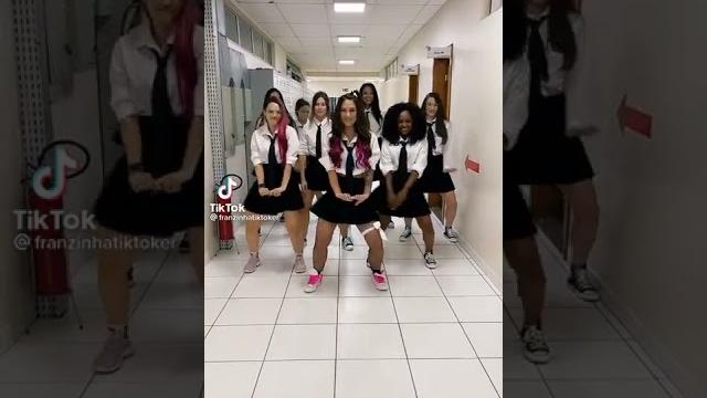 Tik tok da franzinha com as meninas de diário de adolescentes Tik tok da franzinha com as meninas de diário de adolescentes