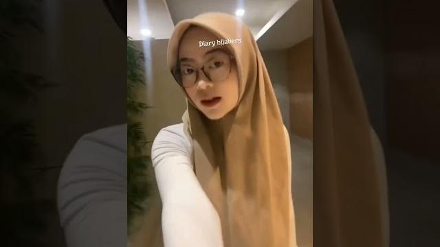 Hijabers tiktok cacaaargh on mode #hijabers #hijabmodis #hijaberstyle #diaryhijabers #jilbabmodern Hijabers tiktok cacaaargh on mode #hijabers #hijabmodis #hijaberstyle #diaryhijabers #jilbabmodern