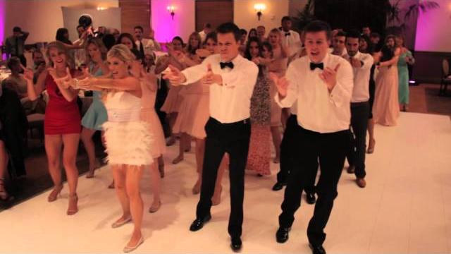 Flash mob wedding dance (kesha's timber) Flash mob wedding dance (kesha's timber)
