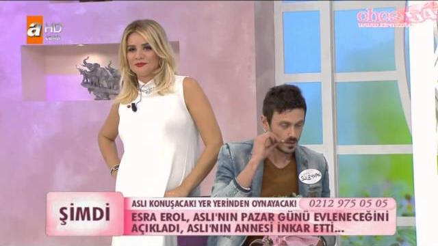 Esra erol kirmizi etek fri̇ki̇k (4 k hd) Esra erol kirmizi etek fri̇ki̇k (4 k hd)