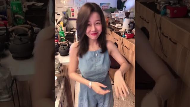 夹心摇?夹谁的心️#夹心摇 夹心摇?夹谁的心️#夹心摇