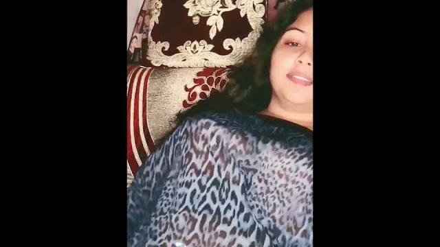 Beautiful indian vinee bhabhi periscope live | bigolive | imo call #livestream #trending #tango Beautiful indian vinee bhabhi periscope live | bigolive | imo call #livestream #trending #tango