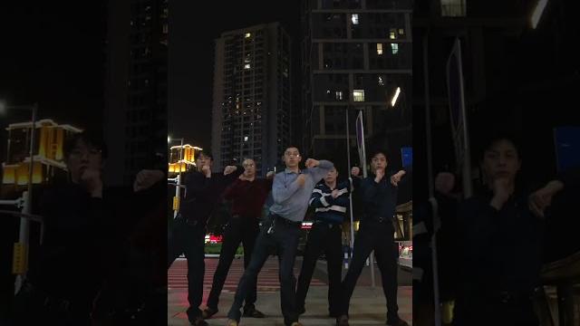 【不齐舞团】每天一个丝滑小连招,叫上你的摇子小伙伴快来拍! #dance #舞蹈 【不齐舞团】每天一个丝滑小连招,叫上你的摇子小伙伴快来拍! #dance #舞蹈