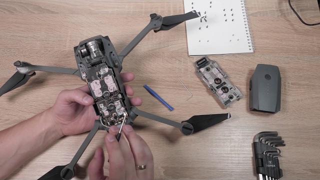 Как разобрать дрон dji mavic pro, ремонт квадрокоптера своими руками. после того как попал в воду! Как разобрать дрон dji mavic pro, ремонт квадрокоптера своими руками. после того как попал в воду!