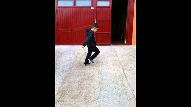 Menino de 7 anos dançando funk Menino de 7 anos dançando funk
