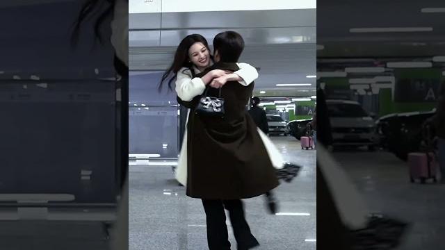 My boyfriend hugs me and spins me in circles~ #onlyforlove #bailu #dylanwang #wanghedi My boyfriend hugs me and spins me in circles~ #onlyforlove #bailu #dylanwang #wanghedi