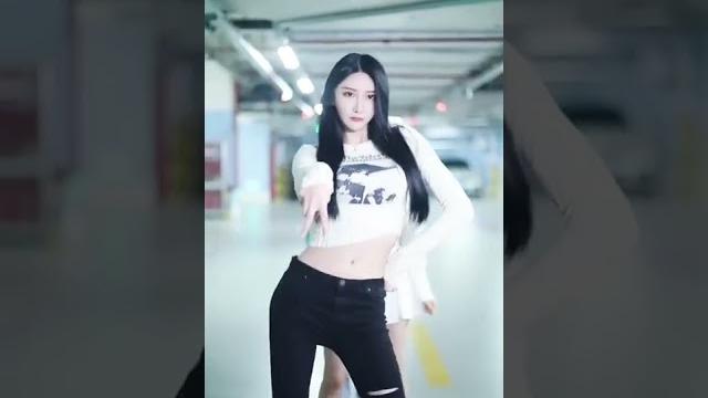 【抖音小姐姐】【zoe佐一】 第一视角来了 继续选吧#姐妹成对快乐加倍 【抖音小姐姐】【zoe佐一】 第一视角来了 继续选吧#姐妹成对快乐加倍