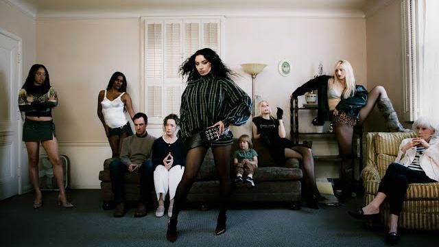 Charli xcx - 360 (official video) Charli xcx - 360 (official video)