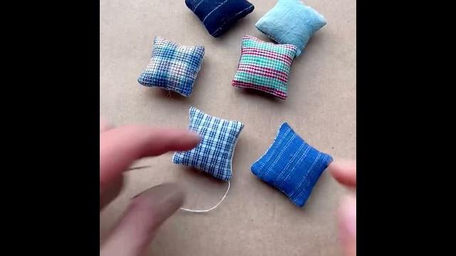 Sew the sack with cotton coarse cloth Sew the sack with cotton coarse cloth