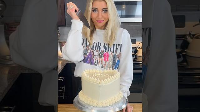 I made the blank space cake I made the blank space cake