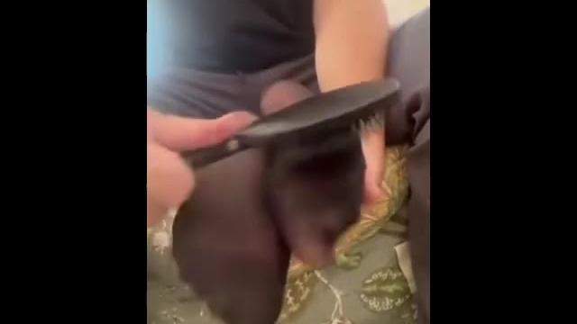 Girlfriend’s nylon feet tickled! Girlfriend’s nylon feet tickled!