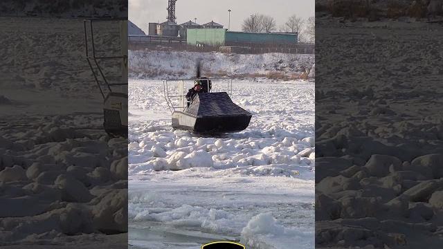 Аэролодка нерпа 343б с композитным корпусом и двигателем 30 л.с. проходит торосы на реке томь Аэролодка нерпа 343б с композитным корпусом и двигателем 30 л.с. проходит торосы на реке томь