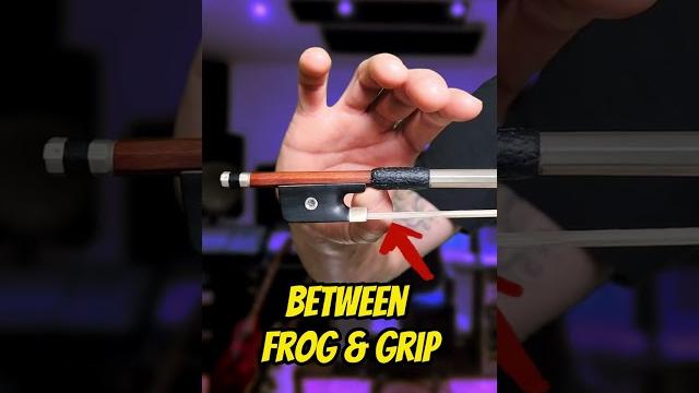Here's how to hold a violin bow like a pro! Here's how to hold a violin bow like a pro!