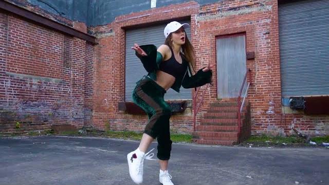 Best dance bass music whats up (bounce remix) Best dance bass music whats up (bounce remix)